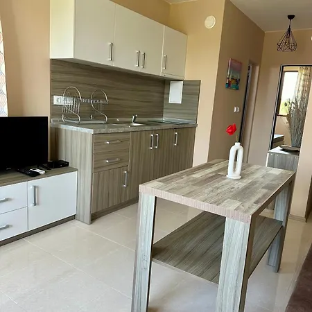 Кастро Апарт Apartmán